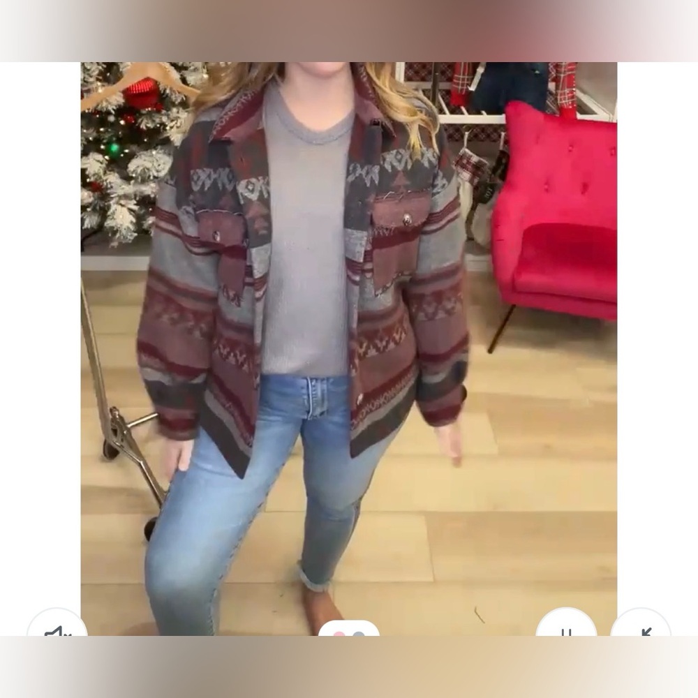Aztec shacket Jacket - Picture 2 of 6